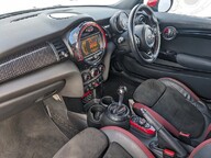 Mini Hatch JOHN COOPER WORKS 18