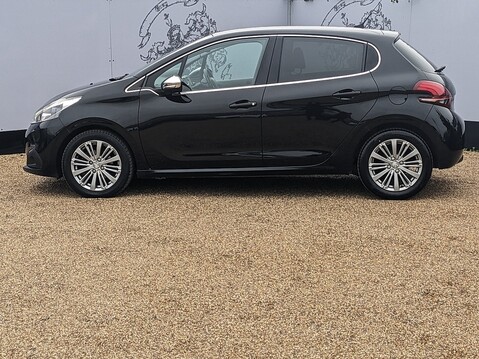 Peugeot 208 BLUE HDI ALLURE 4