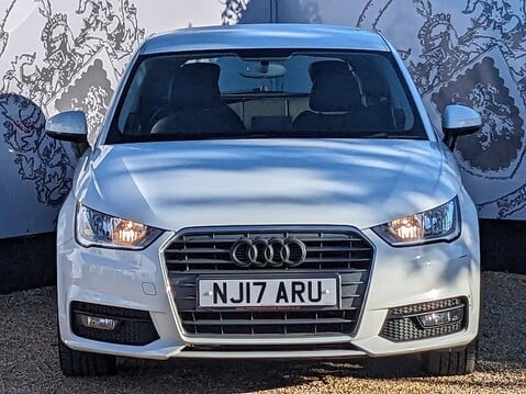 Audi A1 TFSI SPORT 2