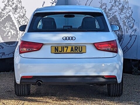 Audi A1 TFSI SPORT 8