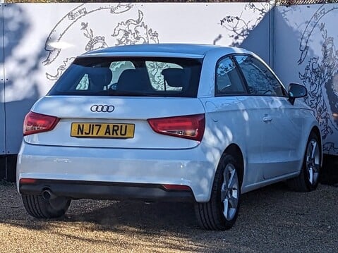 Audi A1 TFSI SPORT 9