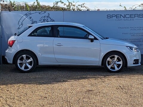 Audi A1 TFSI SPORT 10