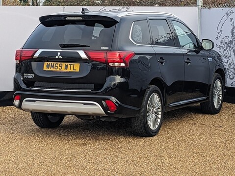 Mitsubishi Outlander PHEV DYNAMIC 9