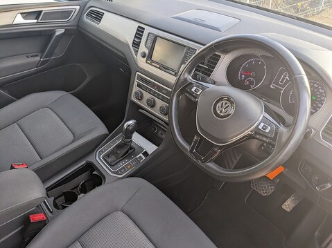 Volkswagen Golf SV SE TSI DSG 12