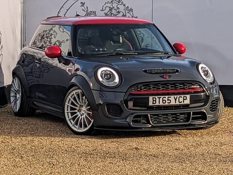 Mini Hatch JOHN COOPER WORKS 1