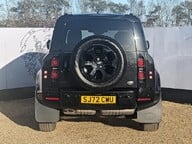 Land Rover Defender X-DYNAMIC SE MHEV 8