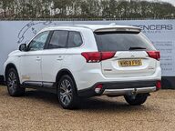Mitsubishi Outlander DI-D 4 4