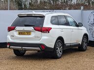 Mitsubishi Outlander DI-D 4 6