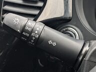 Mitsubishi Outlander DI-D 4 11