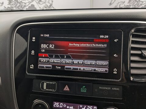 Mitsubishi Outlander DI-D 4 15