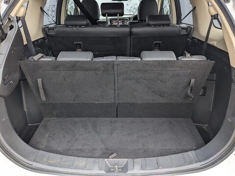 Mitsubishi Outlander DI-D 4 26