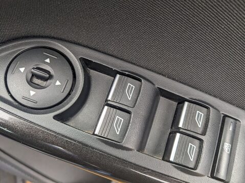 Ford Focus TITANIUM TDCI 25
