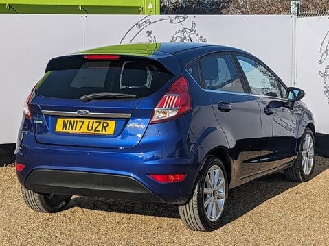 Ford Fiesta TITANIUM 9