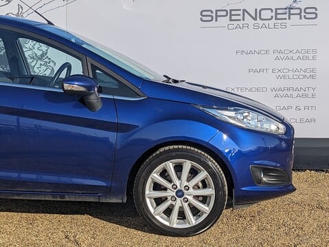 Ford Fiesta TITANIUM 11