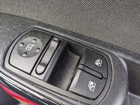 Vauxhall Corsa GRIFFIN S/S 25