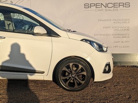 Hyundai i10 PREMIUM SE 11