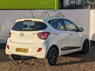 Hyundai i10 PREMIUM SE 9