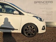 Hyundai i10 PREMIUM SE 11