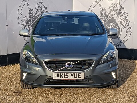 Volvo V40 D4 R-DESIGN LUX NAV