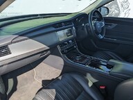 Jaguar XF PORTFOLIO 12
