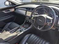Jaguar XF PORTFOLIO 14