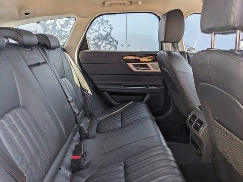 Jaguar XF PORTFOLIO 17