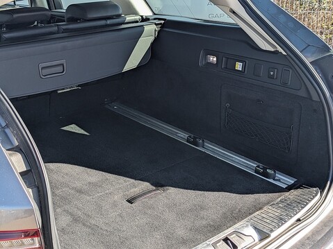Jaguar XF PORTFOLIO 19