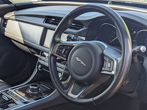 Jaguar XF PORTFOLIO 20