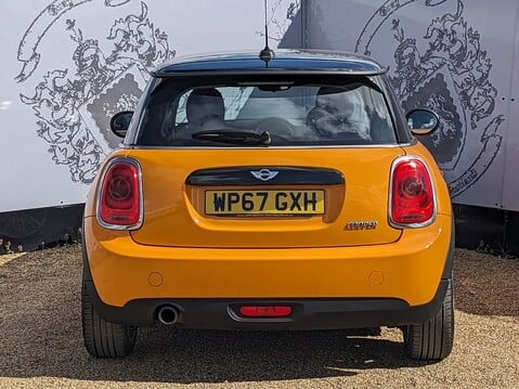 Mini Hatch COOPER 8