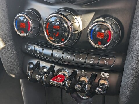 Mini Hatch COOPER 24