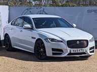 Jaguar XF R-SPORT 1