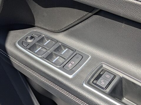 Jaguar XF R-SPORT 10