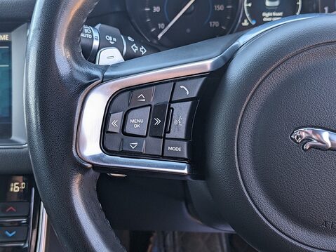Jaguar XF R-SPORT 28