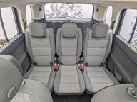 Volkswagen Touran SE FAMILY TDI BLUEMOTION TECHNOLOGY DSG 18