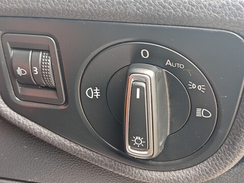 Volkswagen Touran SE FAMILY TDI BLUEMOTION TECHNOLOGY DSG 36