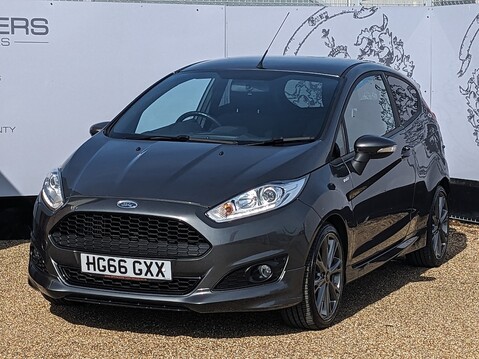 Ford Fiesta ST-LINE 3