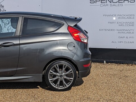 Ford Fiesta ST-LINE 6