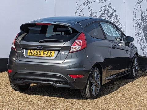 Ford Fiesta ST-LINE 9