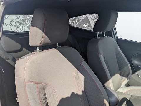 Ford Fiesta ST-LINE 13