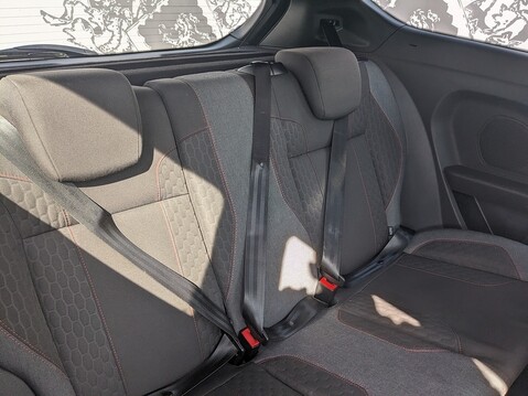 Ford Fiesta ST-LINE 16