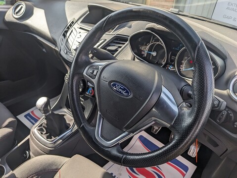 Ford Fiesta ST-LINE 19