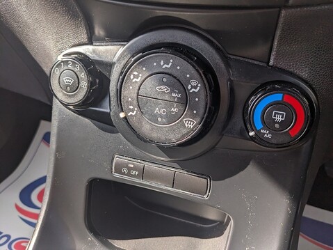 Ford Fiesta ST-LINE 27