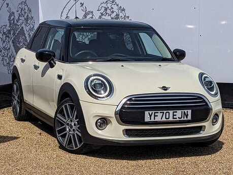 Mini Hatch COOPER EXCLUSIVE