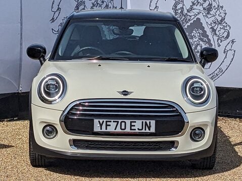 Mini Hatch COOPER EXCLUSIVE