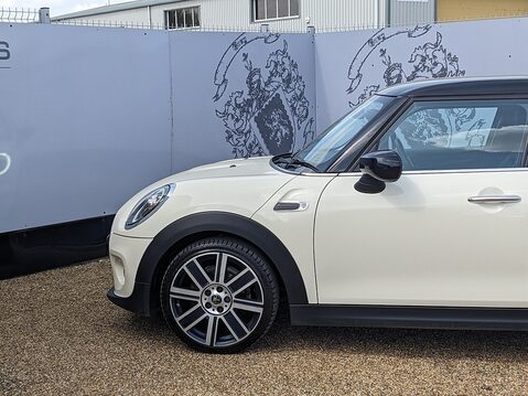 Mini Hatch COOPER EXCLUSIVE 5