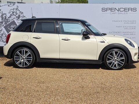 Mini Hatch COOPER EXCLUSIVE 10