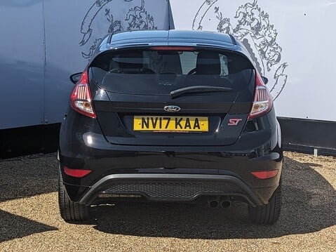 Ford Fiesta ST-3 8