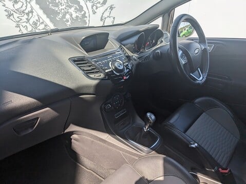 Ford Fiesta ST-3 14