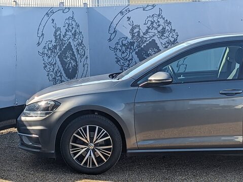 Volkswagen Golf SE TSI BLUEMOTION TECHNOLOGY DSG 5