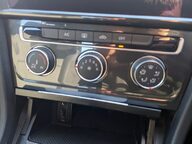 Volkswagen Golf SE TSI BLUEMOTION TECHNOLOGY DSG 24